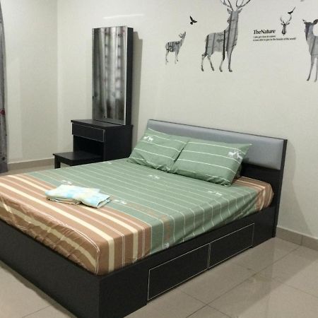 Sri Manjung Ma Maison Homestay Lumut Exterior foto